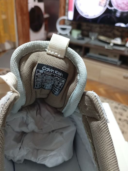 Маратонки  Calvin Klein  40 номер