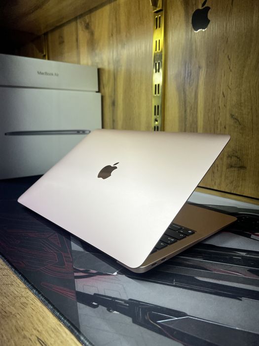 MacBook Air M1 8/256-8/512