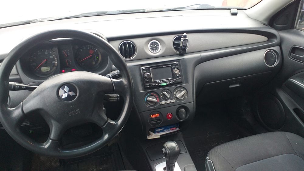 Продам кроссовер Mitsubishi Outlander