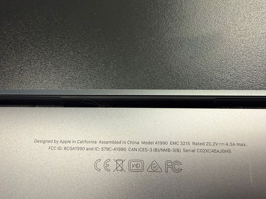 MacBook Pro 15” (2018) - i7, 32GB RAM, 512GB SSD, Radeon Pro 555X 4GB