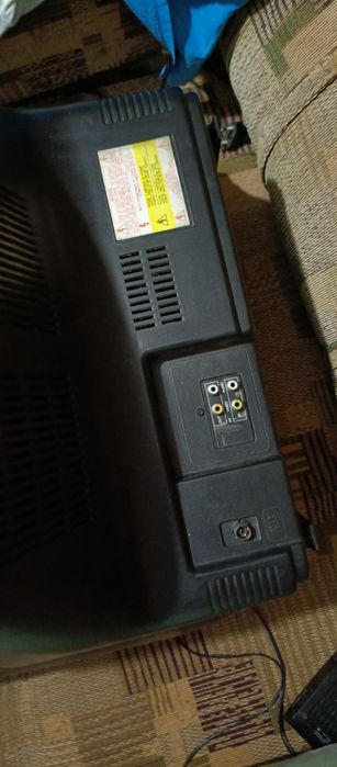 Отдам даром телевизор.