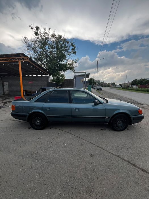 Машина Ауди 100,audi 100,ауди