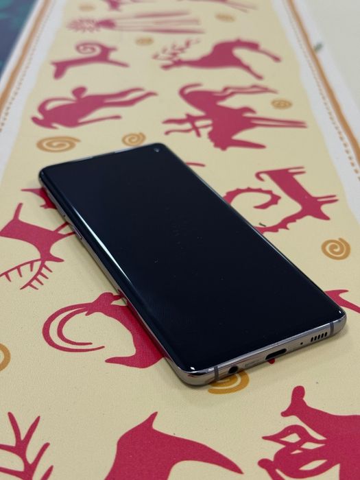 Samsung s10 срочно продам