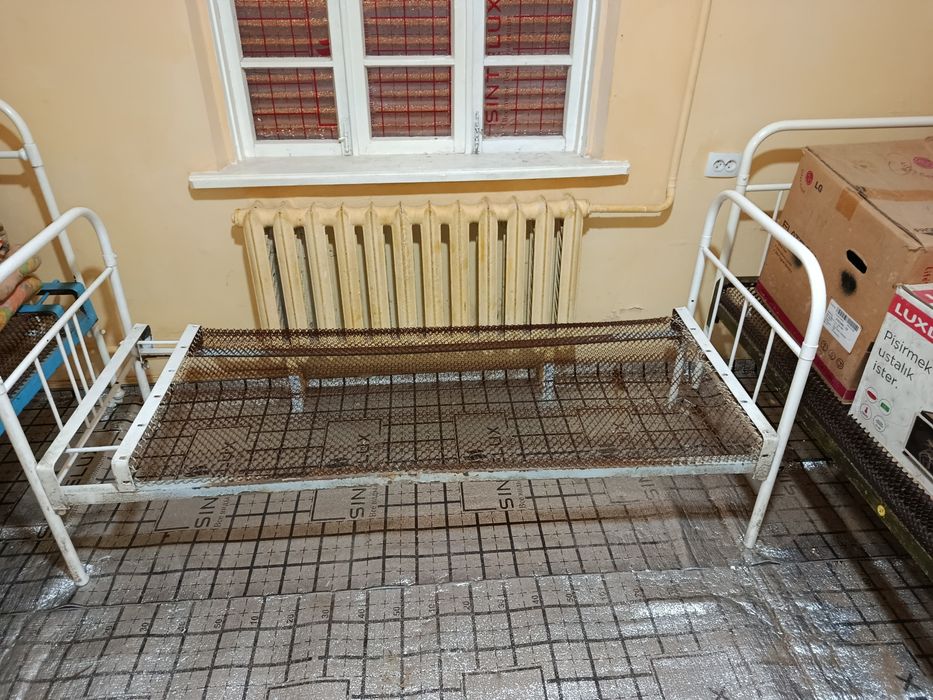 Железные кровати сетка