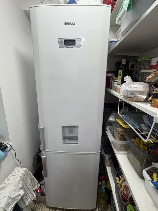 Combina frigorifica Beko, dispenser apa, inregistrate mesaje audio, A+