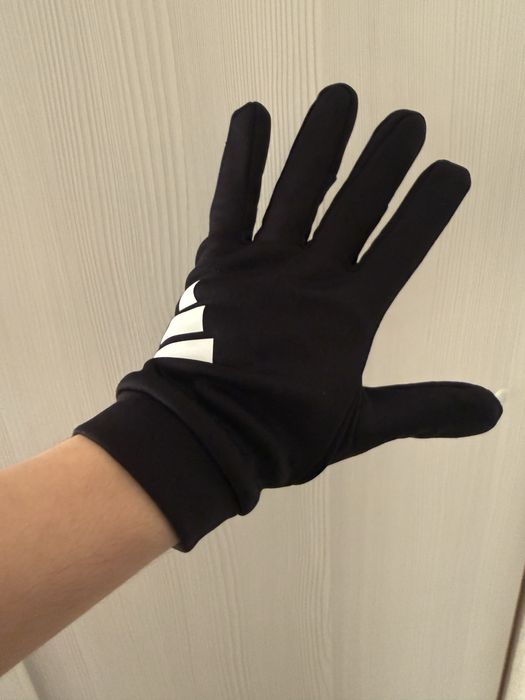 Продам спортивные перчатки Adidas