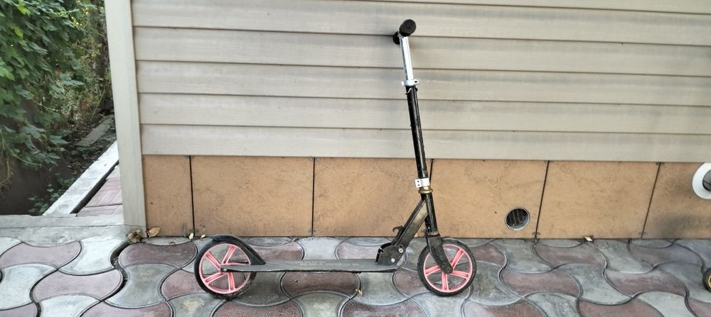 Продам детский самокат