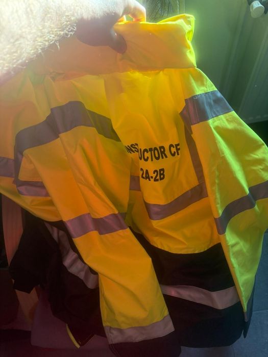 Geaca 3 in 1 noua RENANIA calitate la pret bun