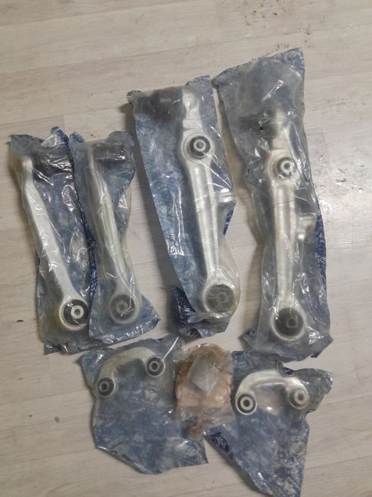 Запчасти новые на Audi a6 c5