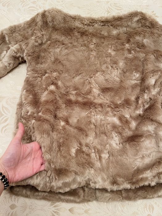 Haina de blana ZARA impecabila