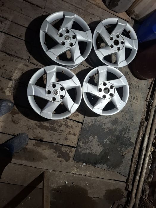 Продам диски на 16