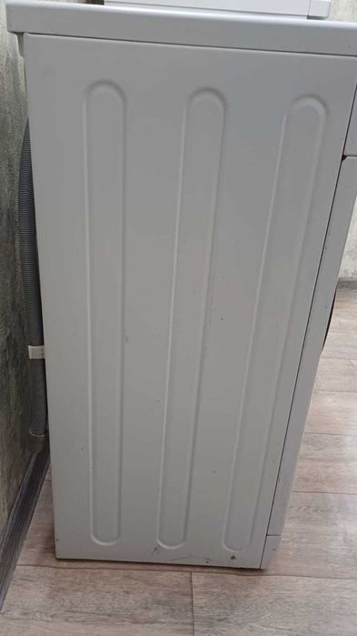 Машинка стиральная автомат