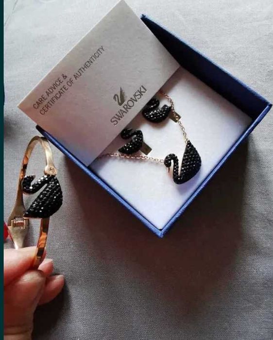 Swarovski - Обици DULCIS + Гривна