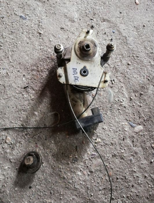 Элетрическии стекло подъёмник на 2106