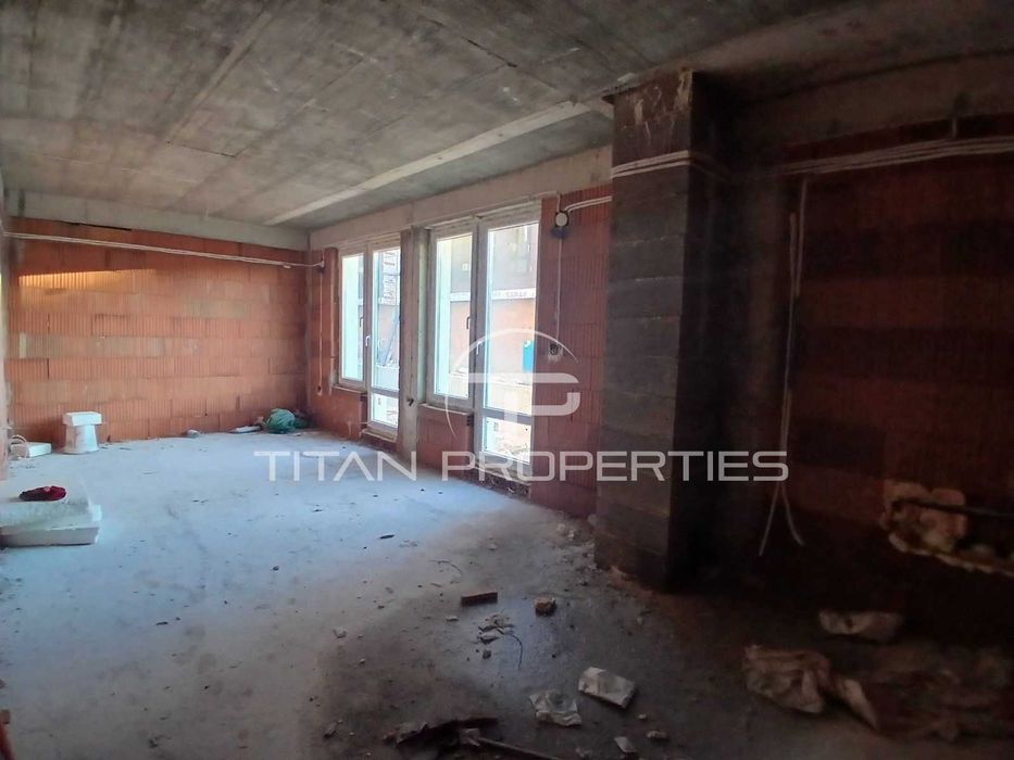 Продава се Тристаен апартамент в Пловдив, Остромила - 86 кв.м за 1391 €/кв.м - Снимка #3