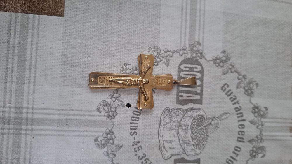 Ланец  кръст и гривна