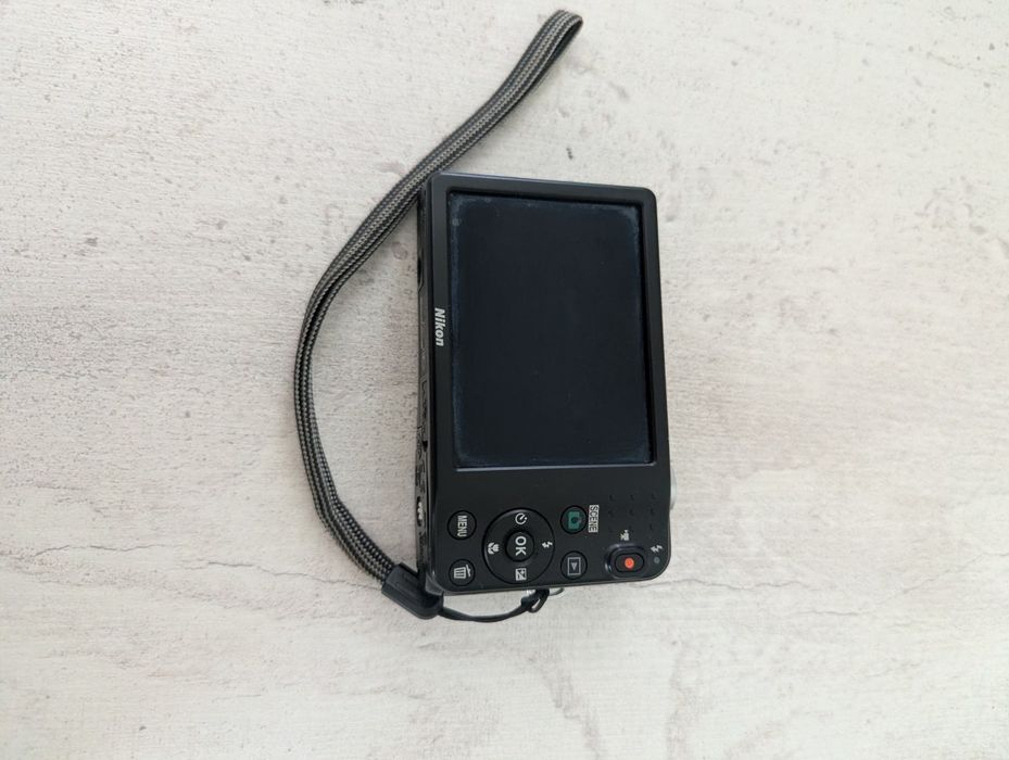 Nikon coolpix l28