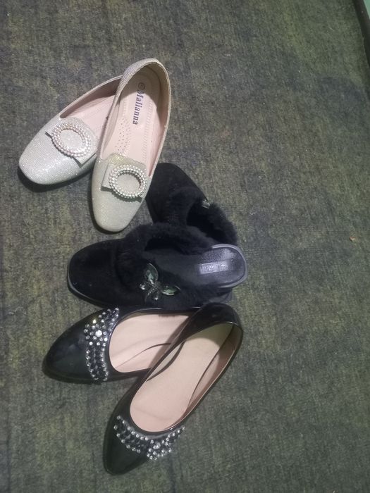 Ayollar Oyoq kiyimlari