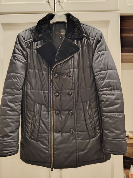 Продам зимнюю куртку.