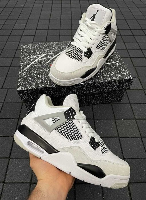 AIR JORDAN 4 Retro Military Black