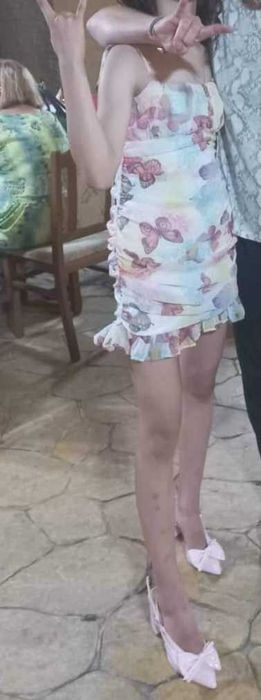 Рокля размер S,страхотна