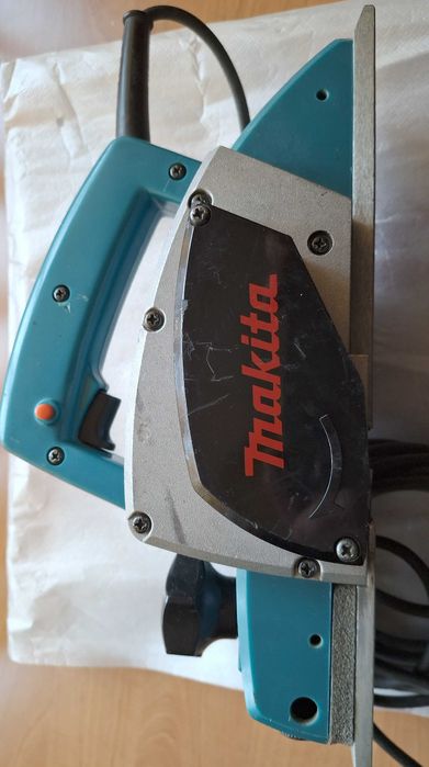 Оберфреза Black & Decker KW900E и  оригинално японско ел. ренде Makita