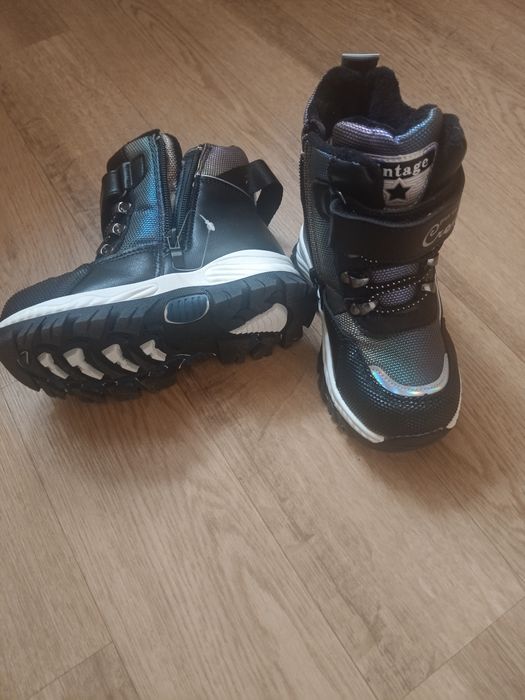 Зимние ботинки мал/дев 26р Новые