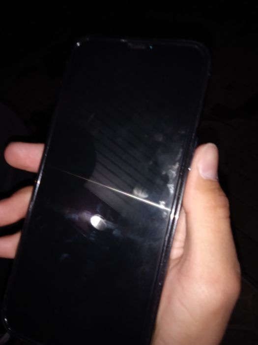 Продам Айфон 12про мах