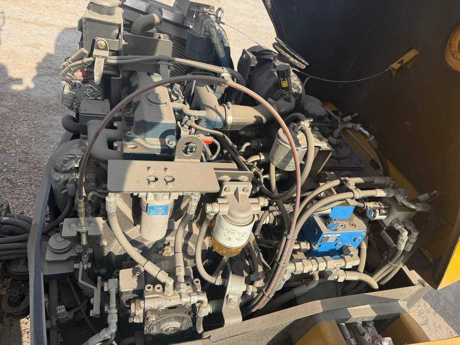 В наличии! Двухвальцовый мини каток SDLG RD730 
3 т (Volvo technology)