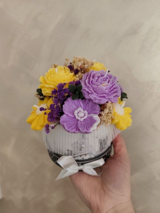 Букети от соеви свещи