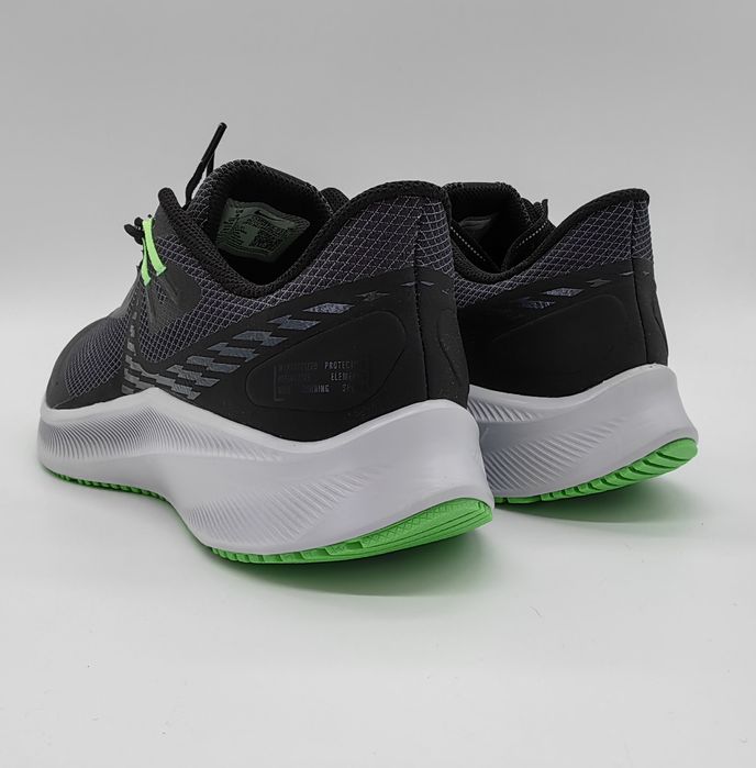 NIKE Quest 3 Shield