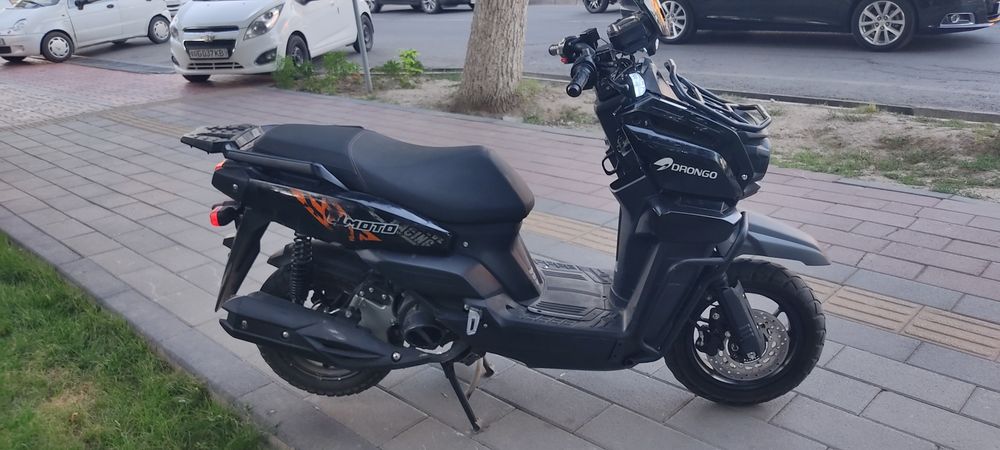 Sukuter tank sotiladi