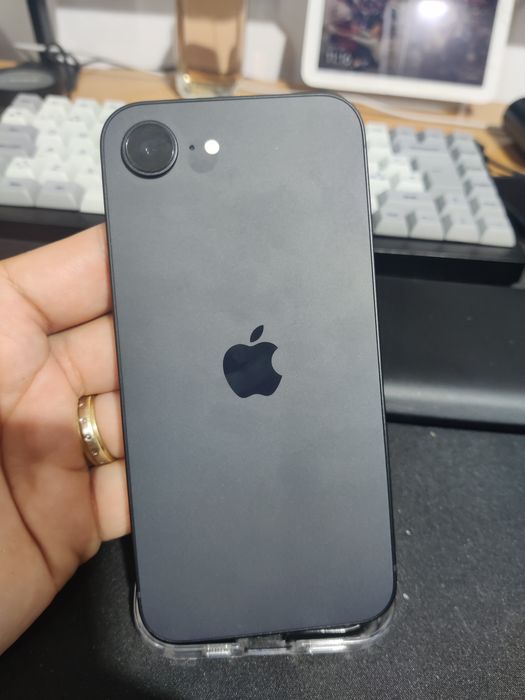 iPhone 16e 128gb 1 ciclu incarcare