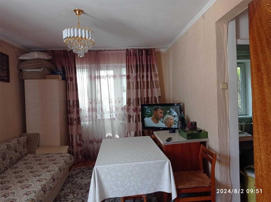 1-комн квартира  2-й этаж по Абдирова.