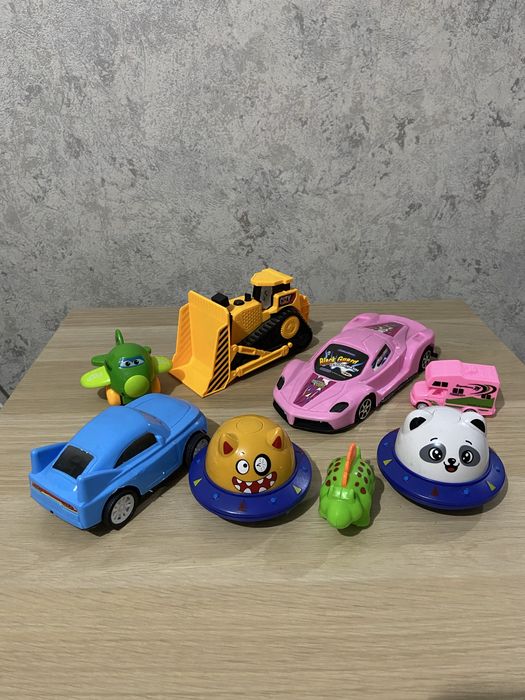 Отдам машинки за шоколадку