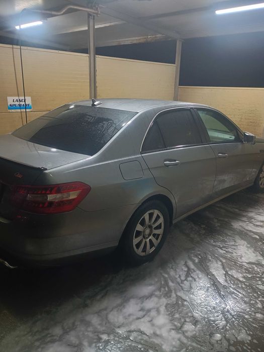 Mercedes Benz E 220