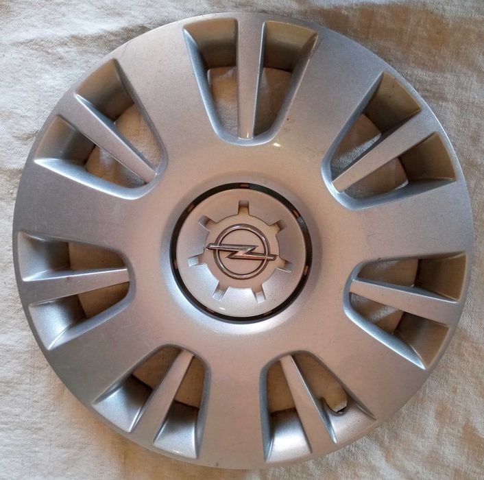 тасове за Опел. 3 броя. 16 инча (R16)