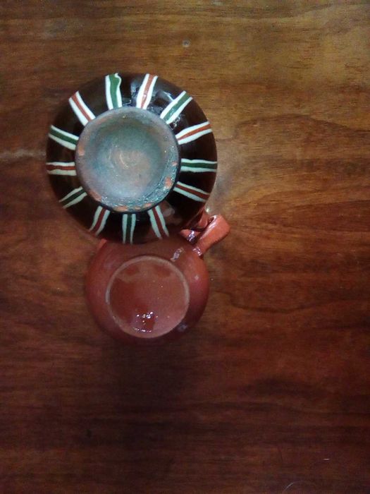 керамични чашки, канички, стомничка и един сет чашка с чинийка