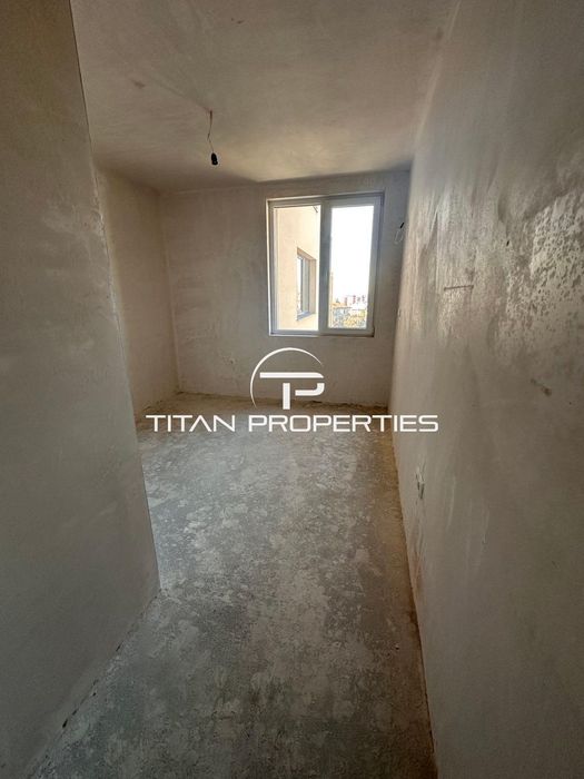 Ексклузивна оферта! Ключ в офиса! Тристаен апартамент с АКТ 16 в ж.к