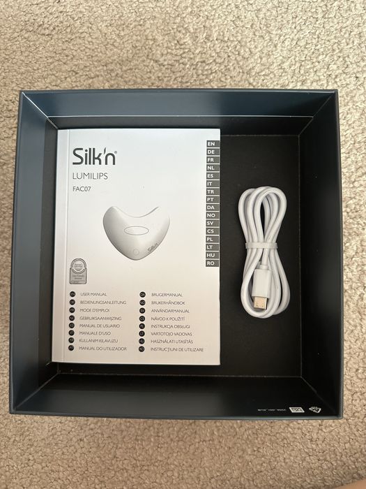 Продавам чисто нова LED маска за устни Silk'n LumiLips