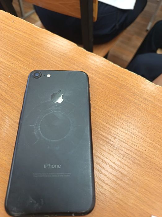 Iphone 7 продаю обм есть
