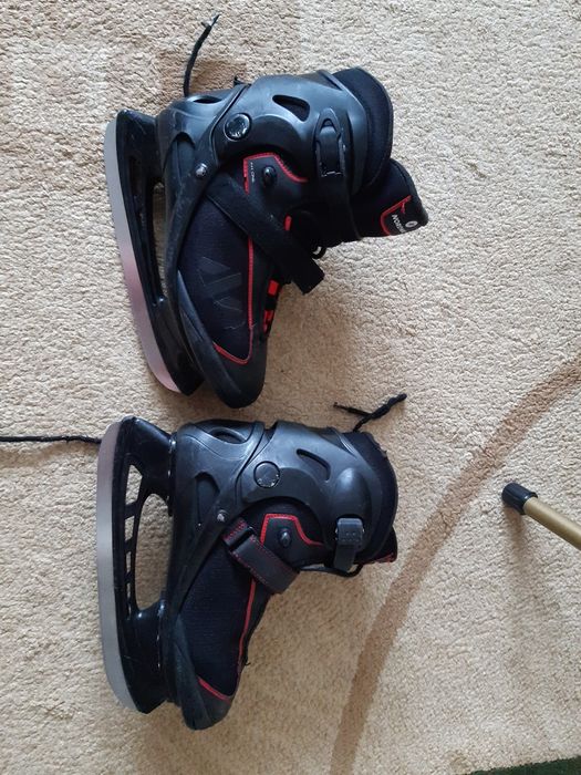 Продам спортивные коньки