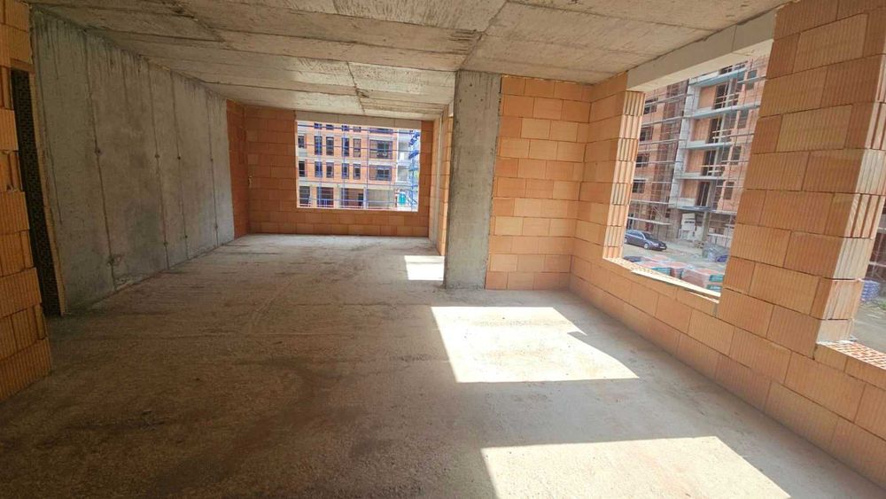 Продава се Тристаен апартамент в Пловдив, Христо Смирненски - 129 кв.м за 1225 €/кв.м - Снимка #1