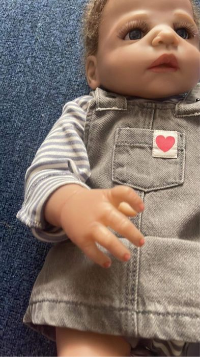 Reborn doll ( papusa )