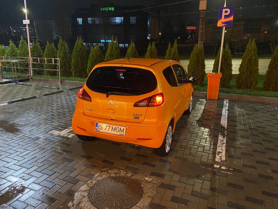 Mitsubishi Colt 1.3 Benzină