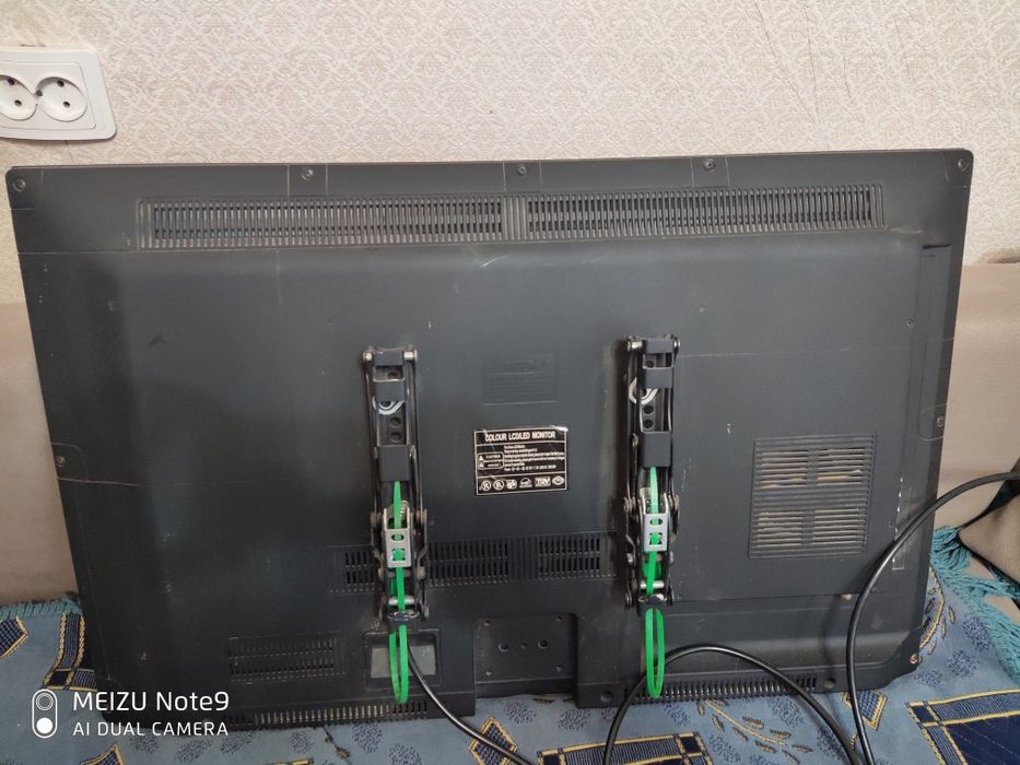 Жк тв Веко с кронштейном