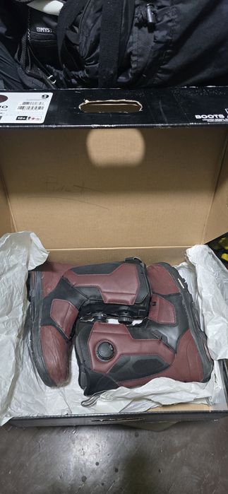 Bootsi snowboard Ride Insano 42