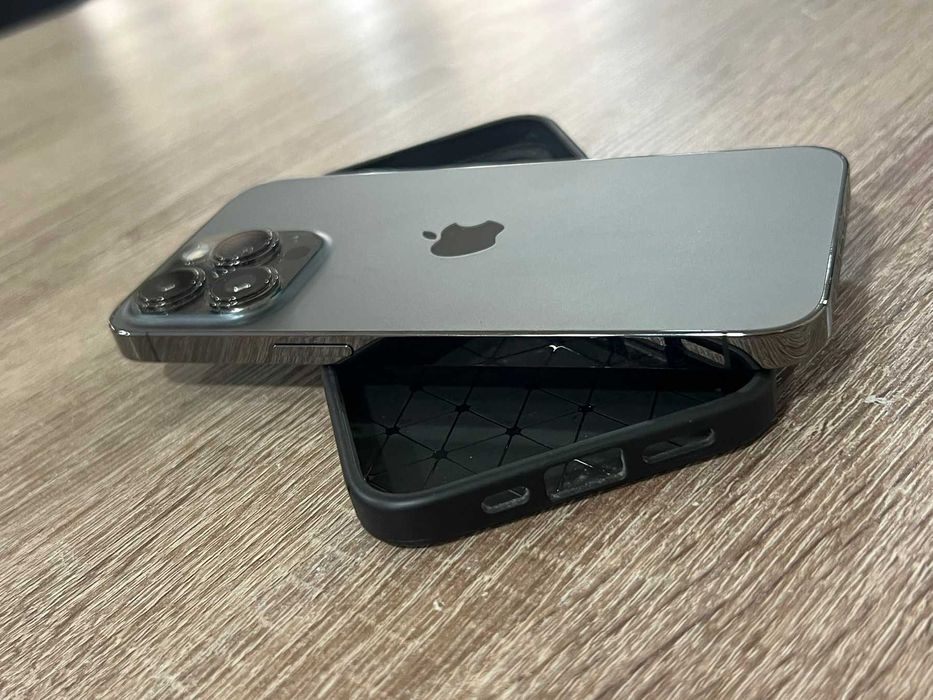 iPhone 13 pro 99% battery