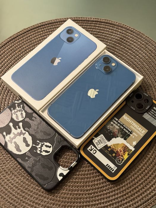 iPhone 13 Blue 128 GB 89% ca si nou insotit de cutie si 2 huse