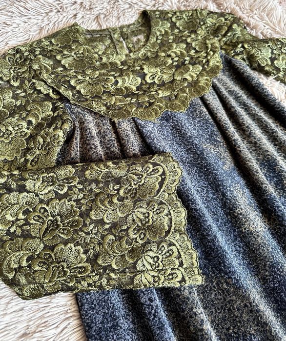 Новое комбинированное платье для девочки